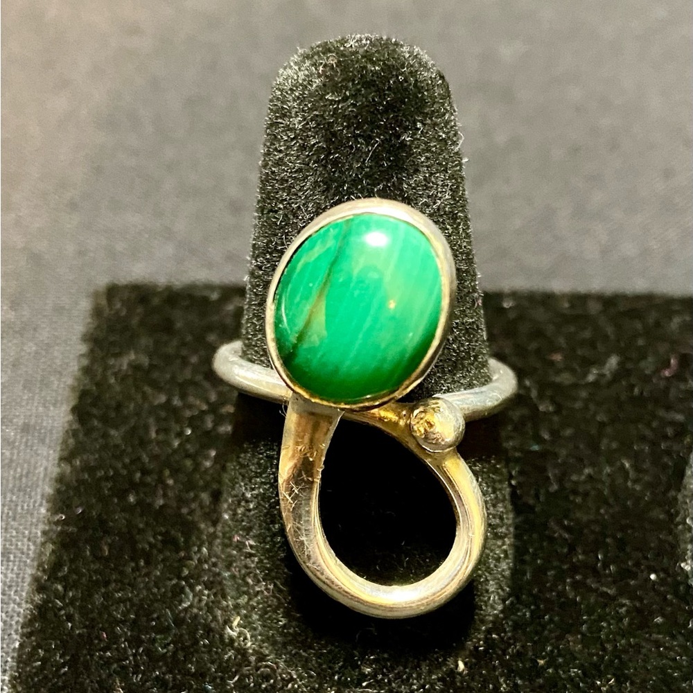 Handmade malachite ring - size 7.5